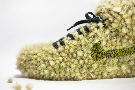 christophe-guinet-crafts-living-NIKE-sneakers-from-flowers-designboom-15
